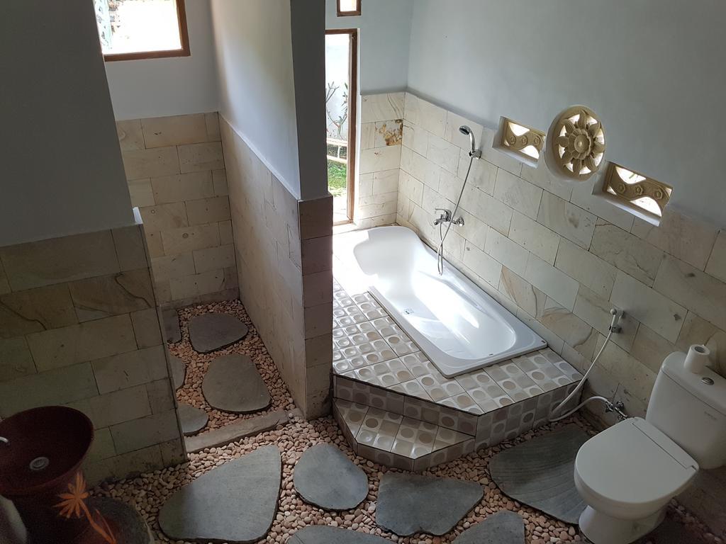 Villa Bale Seni Матарам Экстерьер фото