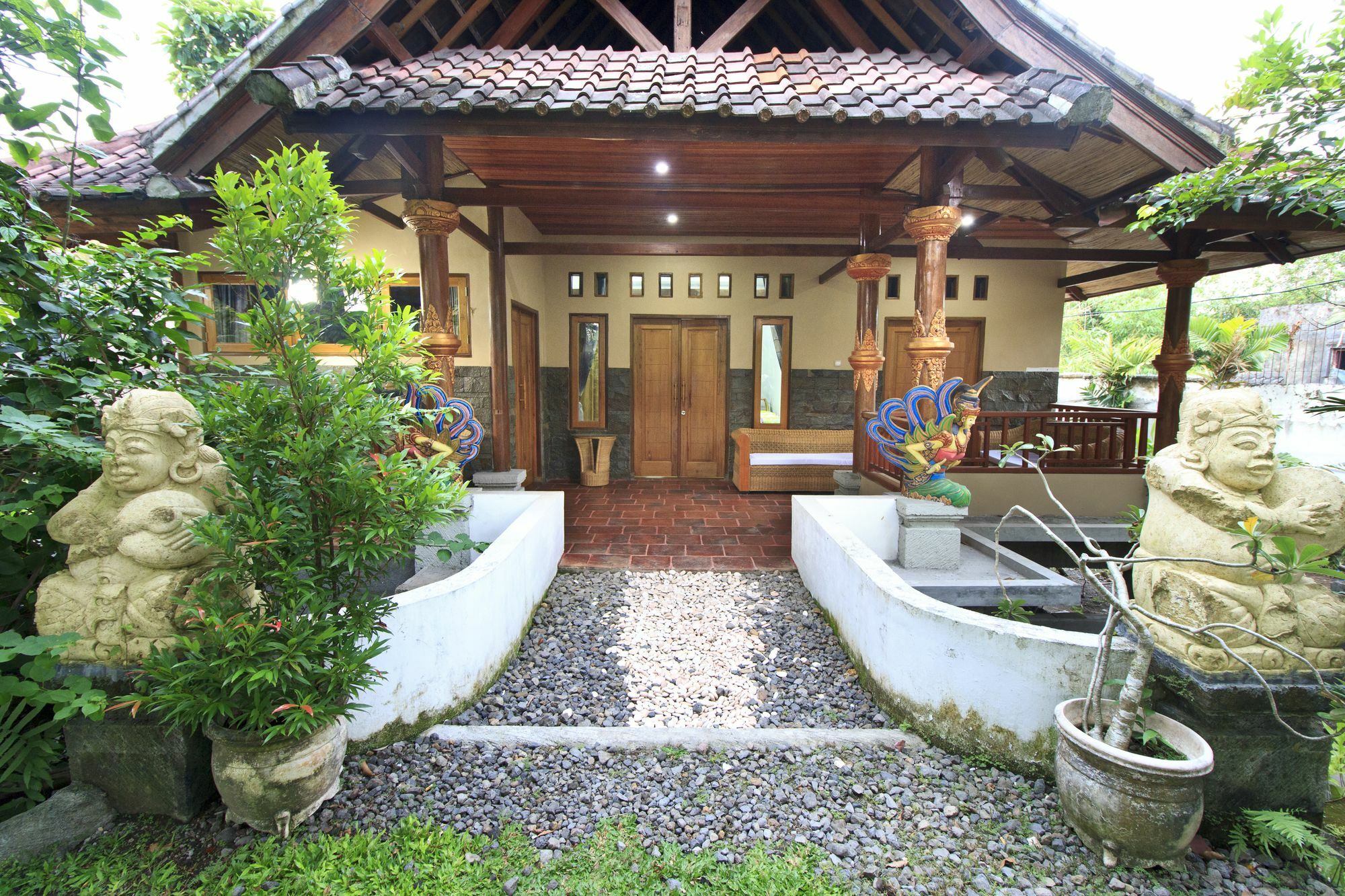 Villa Bale Seni Матарам Экстерьер фото